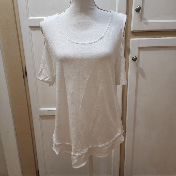 SOHO Women's Cold Shoulder Lightweight Tunic - Picture 2 of 10